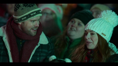 Falling_For_Christmas_2022_1080p_LLP_006644.jpg