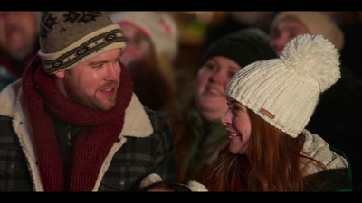 Falling_For_Christmas_2022_1080p_LLP_006648.jpg