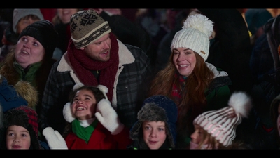 Falling_For_Christmas_2022_1080p_LLP_006656.jpg