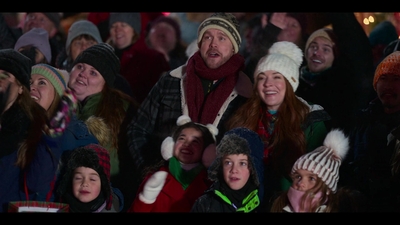 Falling_For_Christmas_2022_1080p_LLP_006670.jpg