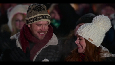 Falling_For_Christmas_2022_1080p_LLP_006697.jpg