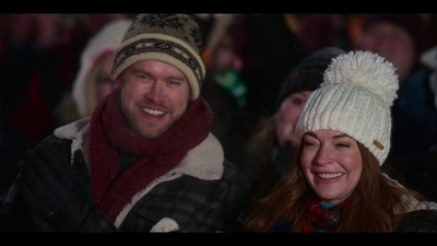 Falling_For_Christmas_2022_1080p_LLP_006699.jpg