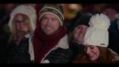 Falling_For_Christmas_2022_1080p_LLP_006703.jpg