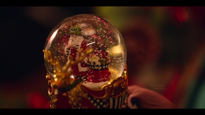 Falling_For_Christmas_2022_1080p_LLP_006748.jpg