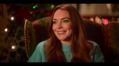 Falling_For_Christmas_2022_1080p_LLP_006820.jpg