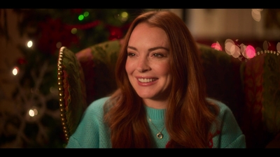 Falling_For_Christmas_2022_1080p_LLP_006822.jpg