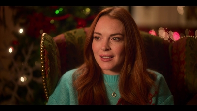 Falling_For_Christmas_2022_1080p_LLP_006829.jpg