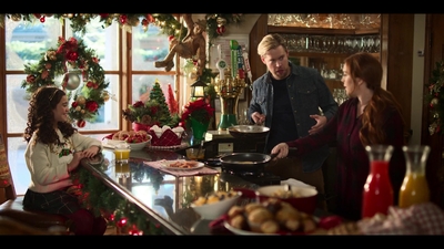Click to view full size image
==============
Falling_For_Christmas_2022_1080p_LLP_006993.jpg Falling_For_Christmas_2022_1080p_LLP_006993.jpg