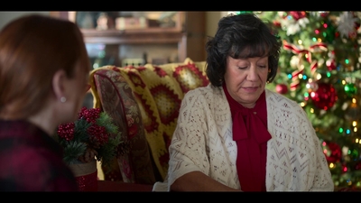 Falling_For_Christmas_2022_1080p_LLP_007456.jpg