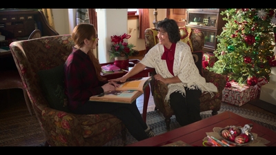 Click to view full size image
==============
Falling_For_Christmas_2022_1080p_LLP_007500.jpg Falling_For_Christmas_2022_1080p_LLP_007500.jpg