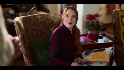 Falling_For_Christmas_2022_1080p_LLP_007518.jpg