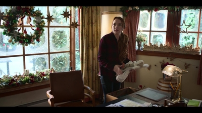 Click to view full size image
==============
Falling_For_Christmas_2022_1080p_LLP_007588.jpg Falling_For_Christmas_2022_1080p_LLP_007588.jpg