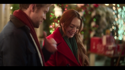 Falling_For_Christmas_2022_1080p_LLP_007806.jpg