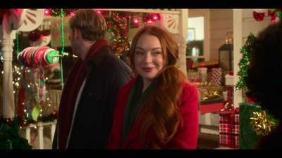 Falling_For_Christmas_2022_1080p_LLP_007893.jpg