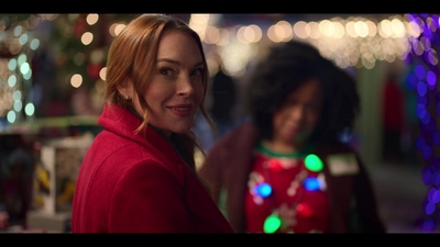 Falling_For_Christmas_2022_1080p_LLP_007972.jpg