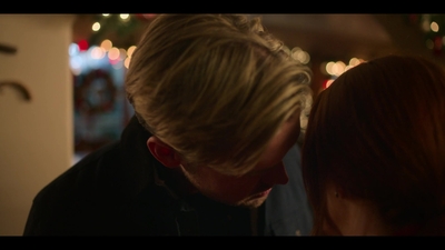 Falling_For_Christmas_2022_1080p_LLP_008067.jpg