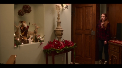 Click to view full size image
==============
Falling_For_Christmas_2022_1080p_LLP_008133.jpg Falling_For_Christmas_2022_1080p_LLP_008133.jpg