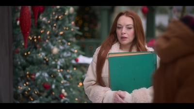 Click to view full size image
==============
Falling_For_Christmas_2022_1080p_LLP_008487.jpg Falling_For_Christmas_2022_1080p_LLP_008487.jpg