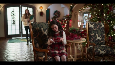 Click to view full size image
==============
Falling_For_Christmas_2022_1080p_LLP_008705.jpg Falling_For_Christmas_2022_1080p_LLP_008705.jpg