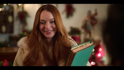 Falling_For_Christmas_2022_1080p_LLP_008776.jpg