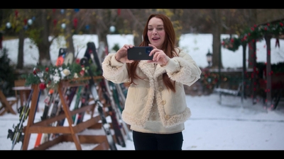 Click to view full size image
==============
Falling_For_Christmas_2022_1080p_LLP_008897.jpg Falling_For_Christmas_2022_1080p_LLP_008897.jpg