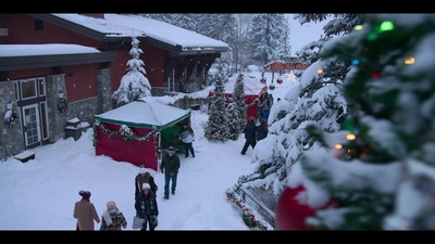 Click to view full size image
==============
Falling_For_Christmas_2022_1080p_LLP_008936.jpg Falling_For_Christmas_2022_1080p_LLP_008936.jpg