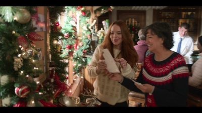 Click to view full size image
==============
Falling_For_Christmas_2022_1080p_LLP_008958.jpg Falling_For_Christmas_2022_1080p_LLP_008958.jpg
