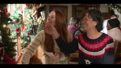 Click to view full size image
==============
Falling_For_Christmas_2022_1080p_LLP_008968.jpg Falling_For_Christmas_2022_1080p_LLP_008968.jpg