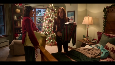 Click to view full size image
==============
Falling_For_Christmas_2022_1080p_LLP_009415.jpg Falling_For_Christmas_2022_1080p_LLP_009415.jpg
