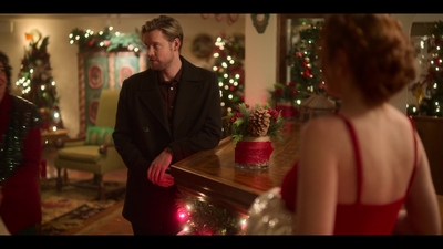 Click to view full size image
==============
Falling_For_Christmas_2022_1080p_LLP_009778.jpg Falling_For_Christmas_2022_1080p_LLP_009778.jpg