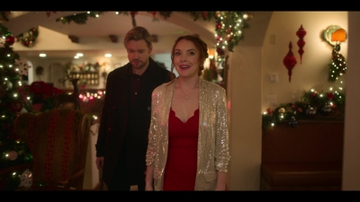 Click to view full size image
==============
Falling_For_Christmas_2022_1080p_LLP_009832.jpg Falling_For_Christmas_2022_1080p_LLP_009832.jpg