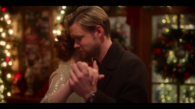 Click to view full size image
==============
Falling_For_Christmas_2022_1080p_LLP_009894.jpg Falling_For_Christmas_2022_1080p_LLP_009894.jpg