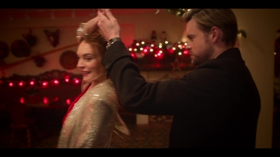 Click to view full size image
==============
Falling_For_Christmas_2022_1080p_LLP_009936.jpg Falling_For_Christmas_2022_1080p_LLP_009936.jpg