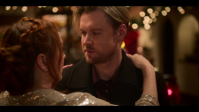 Falling_For_Christmas_2022_1080p_LLP_009976.jpg