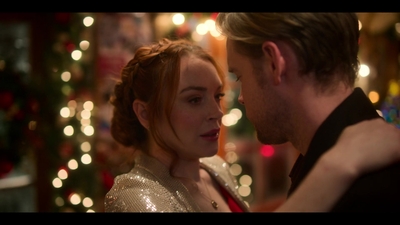 Falling_For_Christmas_2022_1080p_LLP_009986.jpg