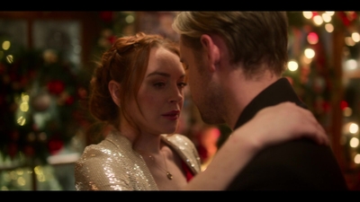 Falling_For_Christmas_2022_1080p_LLP_009988.jpg