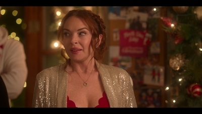 Falling_For_Christmas_2022_1080p_LLP_010265.jpg