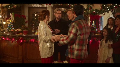 Click to view full size image
==============
Falling_For_Christmas_2022_1080p_LLP_010656.jpg Falling_For_Christmas_2022_1080p_LLP_010656.jpg