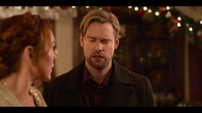 Falling_For_Christmas_2022_1080p_LLP_010673.jpg