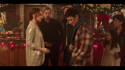 Click to view full size image
==============
Falling_For_Christmas_2022_1080p_LLP_010766.jpg Falling_For_Christmas_2022_1080p_LLP_010766.jpg