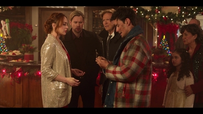 Click to view full size image
==============
Falling_For_Christmas_2022_1080p_LLP_010768.jpg Falling_For_Christmas_2022_1080p_LLP_010768.jpg