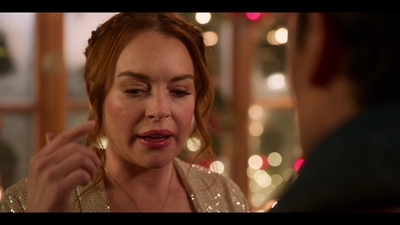 Falling_For_Christmas_2022_1080p_LLP_010799.jpg