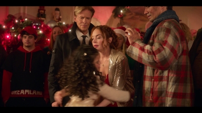 Click to view full size image
==============
Falling_For_Christmas_2022_1080p_LLP_010877.jpg Falling_For_Christmas_2022_1080p_LLP_010877.jpg
