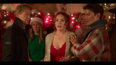 Falling_For_Christmas_2022_1080p_LLP_010918.jpg