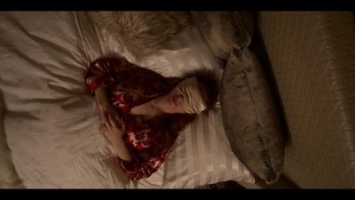 Falling_For_Christmas_2022_1080p_LLP_011005.jpg