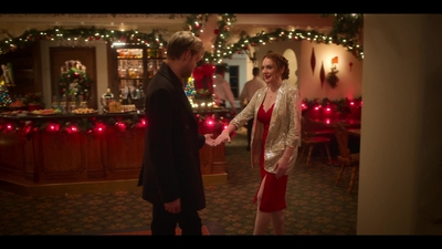 Click to view full size image
==============
Falling_For_Christmas_2022_1080p_LLP_011094.jpg Falling_For_Christmas_2022_1080p_LLP_011094.jpg