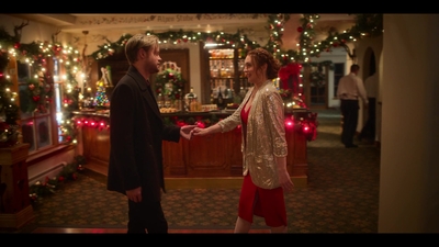 Click to view full size image
==============
Falling_For_Christmas_2022_1080p_LLP_011097.jpg Falling_For_Christmas_2022_1080p_LLP_011097.jpg
