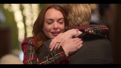 Falling_For_Christmas_2022_1080p_LLP_012047.jpg