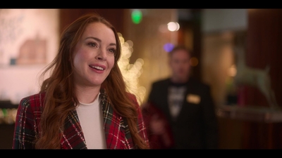 Falling_For_Christmas_2022_1080p_LLP_012288.jpg