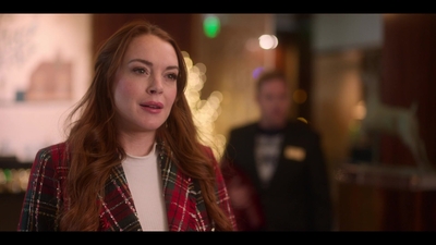 Falling_For_Christmas_2022_1080p_LLP_012314.jpg